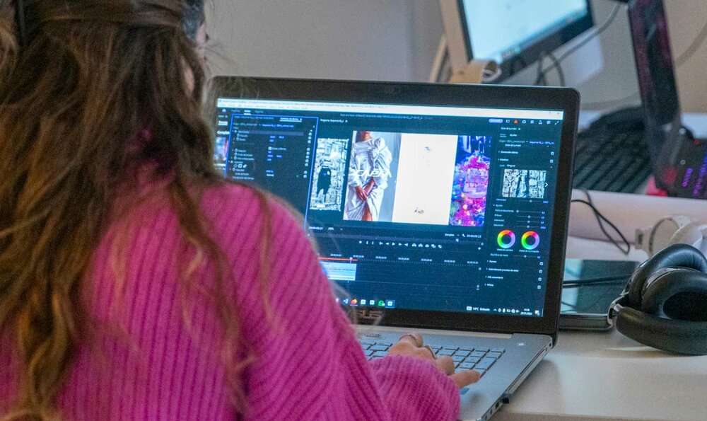 Visual Designer: chi è, cosa fa e come diventarlo